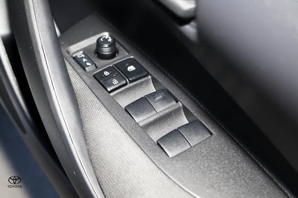 2024 Toyota Corolla Hatch Hybrid Ascent Sport image 20