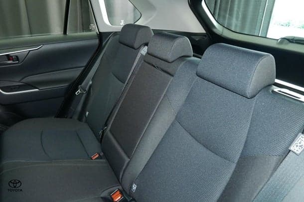 2024 Toyota RAV4 Hybrid GX 2WD image 19