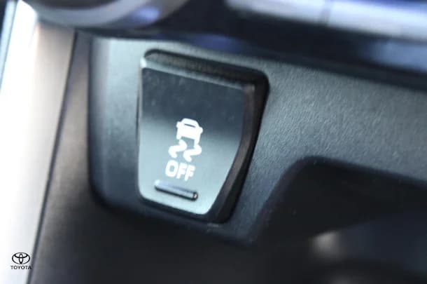 2020 Toyota RAV4 Hybrid GX-2WD image 37