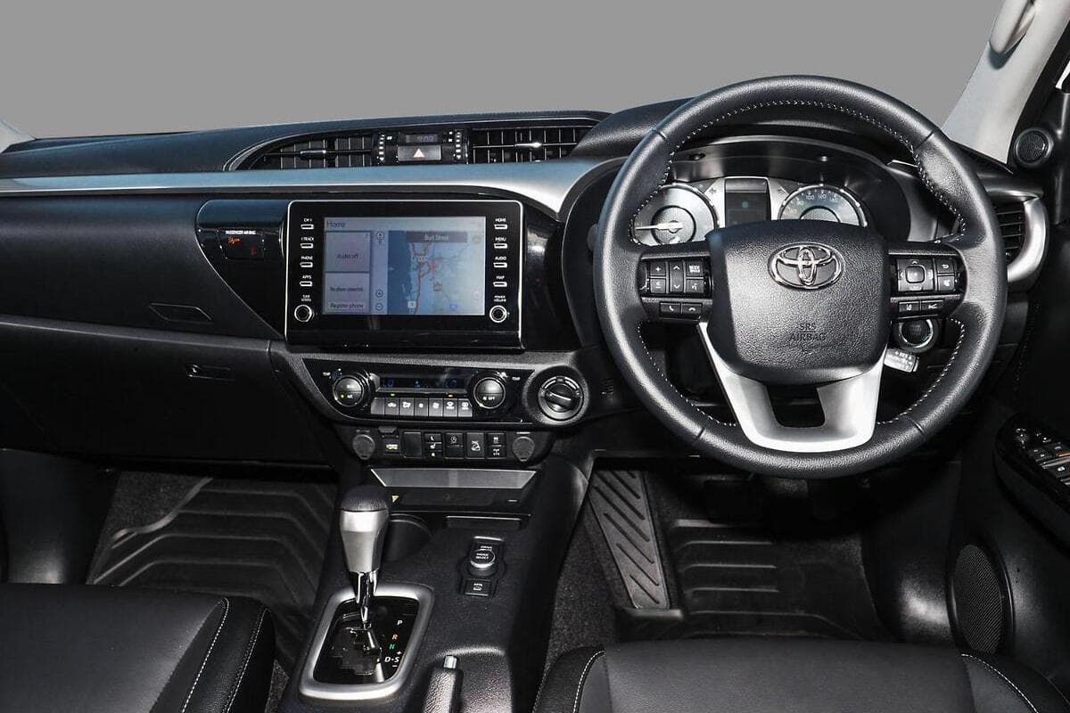 2024 Toyota Hilux SR5 48V Auto 4x4 Double Cab image 5