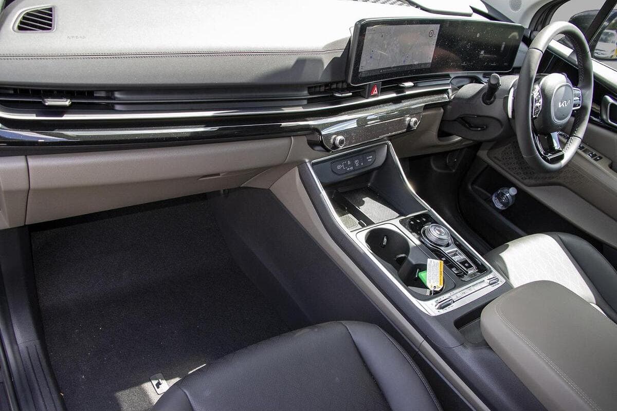 2024 Kia Carnival GT-Line HEV Auto MY25 image 7