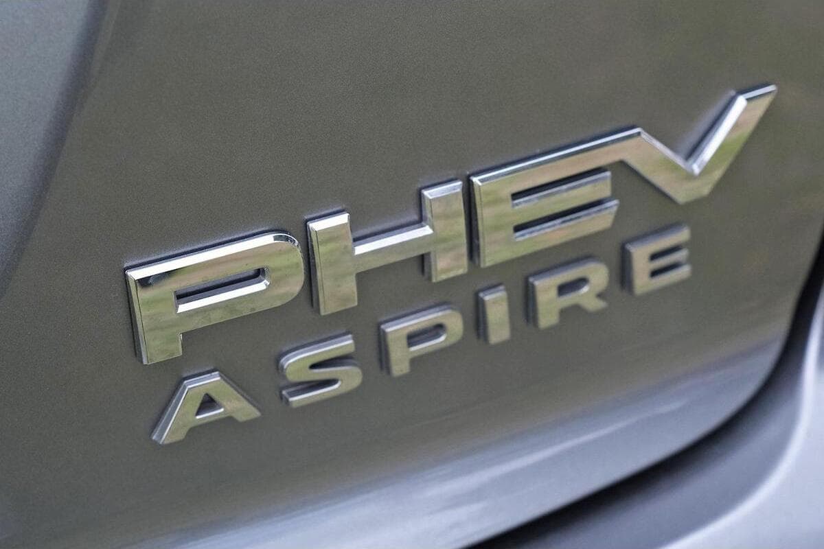 2025 Mitsubishi Eclipse Cross PHEV Aspire YB Auto AWD MY24 image 10