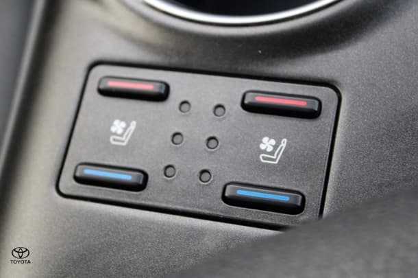 2023 Toyota Camry Hybrid SL image 37
