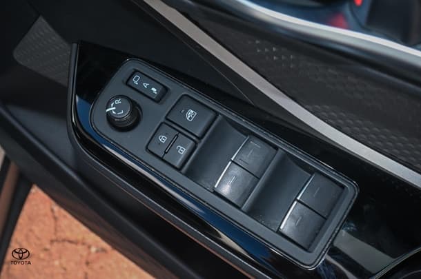 2021 TOYOTA C-HR Hybrid Koba 2WD image 10
