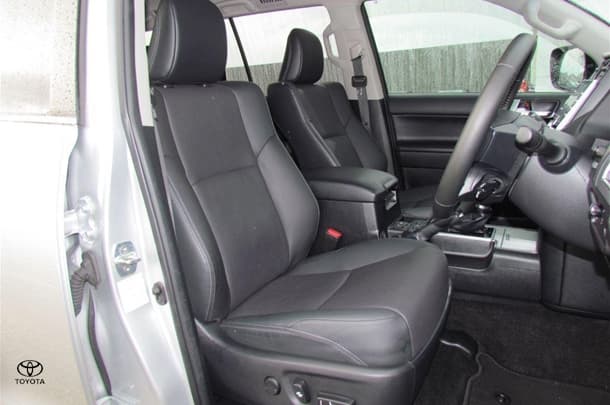 2023 Toyota Prado VX image 19