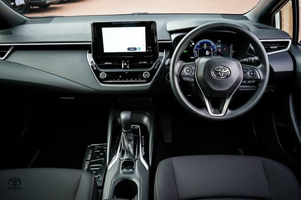 2024 Toyota Corolla Hatch Hybrid Ascent Sport image 11