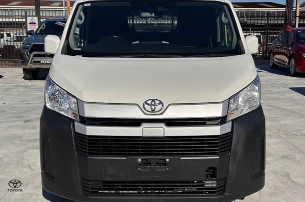 2021 Toyota HiAce LWB image 4