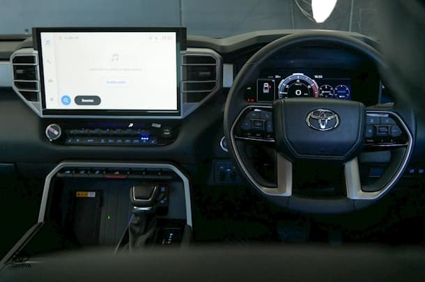 2023 Toyota Tundra Limited image 10