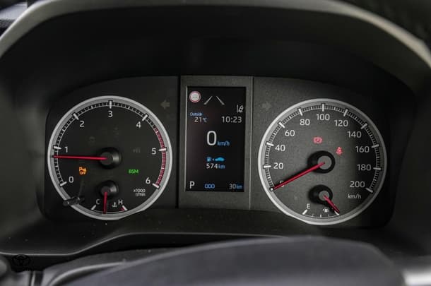 2025 Toyota HIACE SLWB image 13