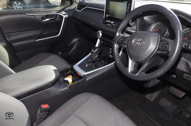 2021 Toyota RAV4 GXL-2WD image 3