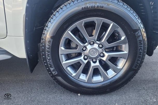 2019 Toyota Prado Kakadu image 5