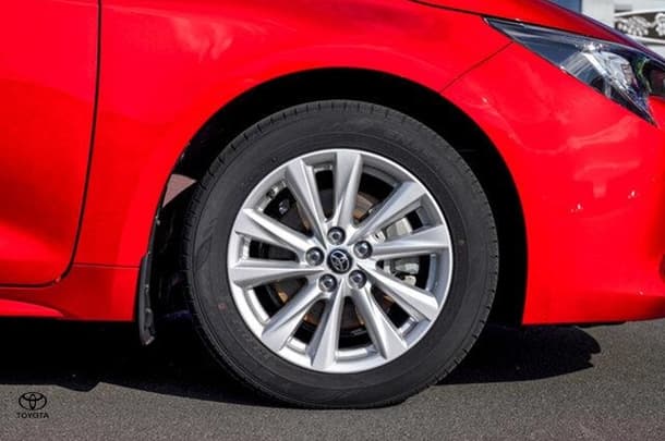 2024 Toyota Corolla Hatch Ascent Sport image 12