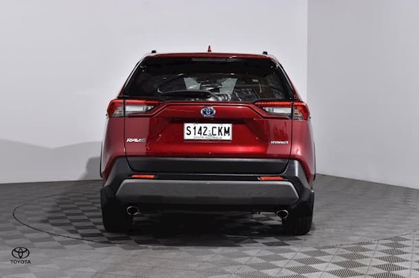 2021 Toyota RAV4 GXL image 4