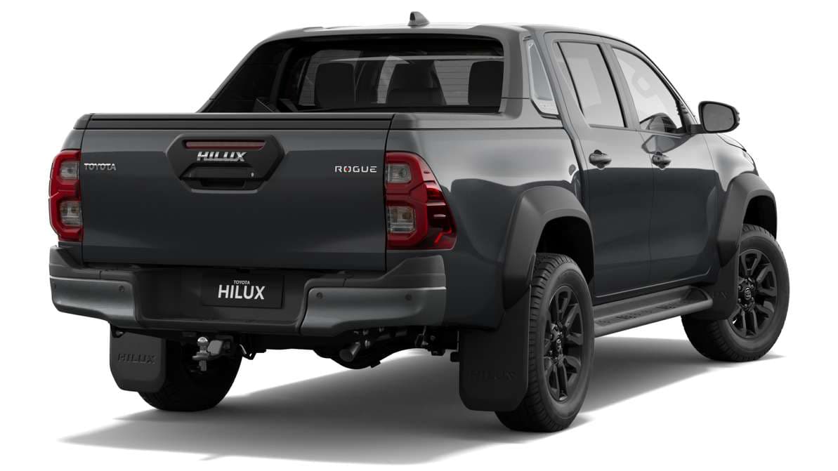 2024 Toyota Hilux 4x4 Rogue 48V Double-Cab Pick-Up image 3