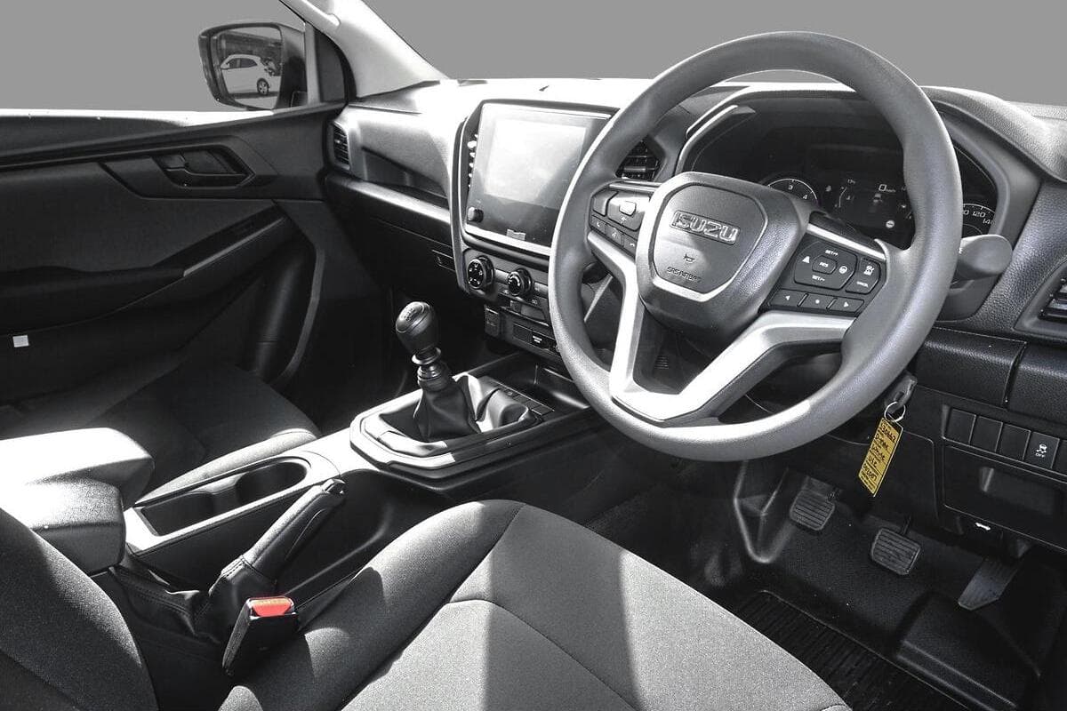 2025 Isuzu D-MAX SX High Ride Manual 4x2 MY24 image 6