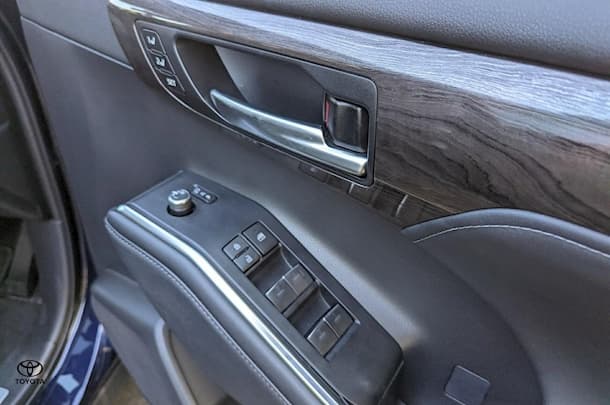 2023 Toyota Kluger AWD GRANDE image 21