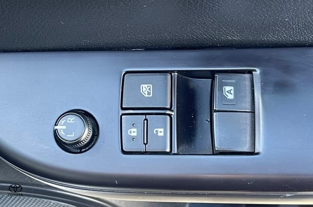 2021 Toyota Hilux Workmate image 13