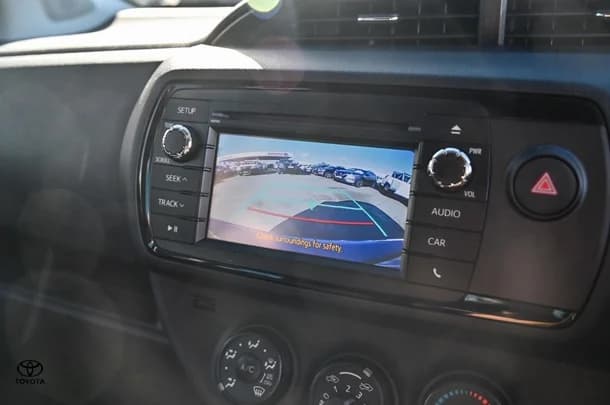 2019 Toyota Yaris ASCENT image 11