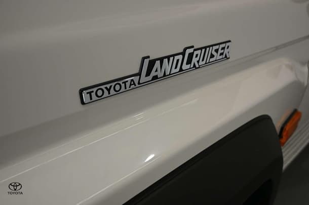 2025 Toyota LC Military GXL image 10