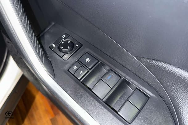 2022 Toyota Rav4 Hybrid GX-2WD image 15