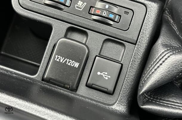 2022 Toyota Prado Kakadu image 32