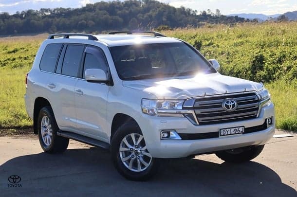 2018 Toyota Landcruiser VX image 8