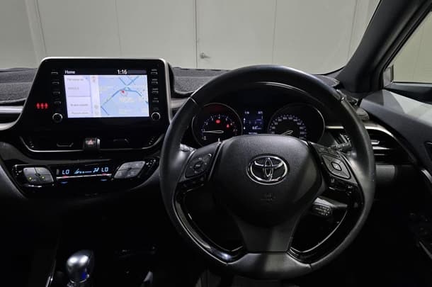 2021 Toyota C-HR Koba AWD image 16