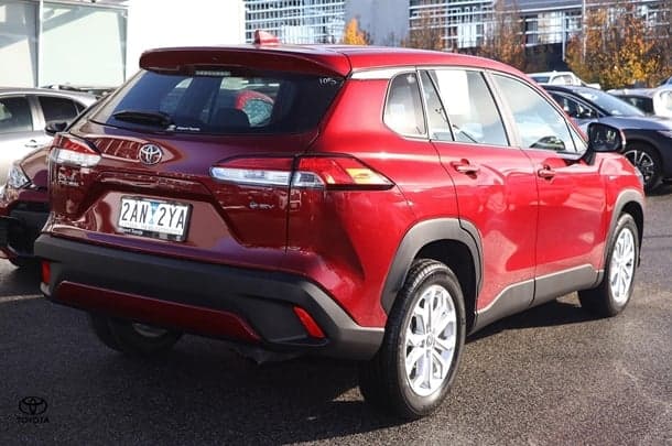 2024 Toyota Corolla Cross Hybrid GX image 13