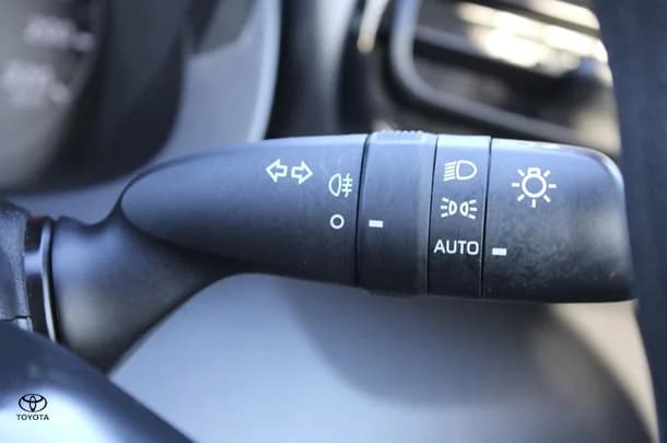 2023 Toyota Yaris Ascent Sport image 30