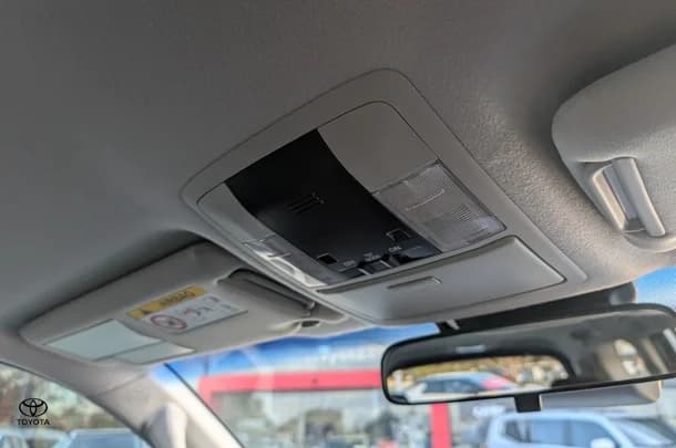 2021 Toyota Prado GXL image 39