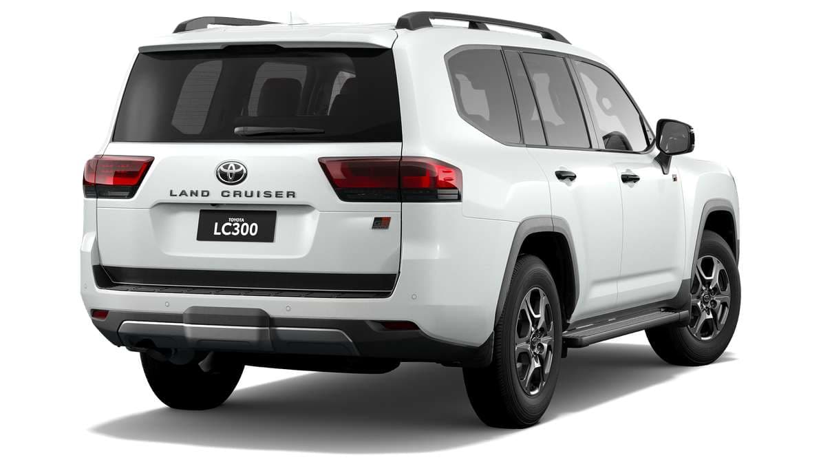 2025 Toyota LandCruiser 300 GR Sport Automatic image 3