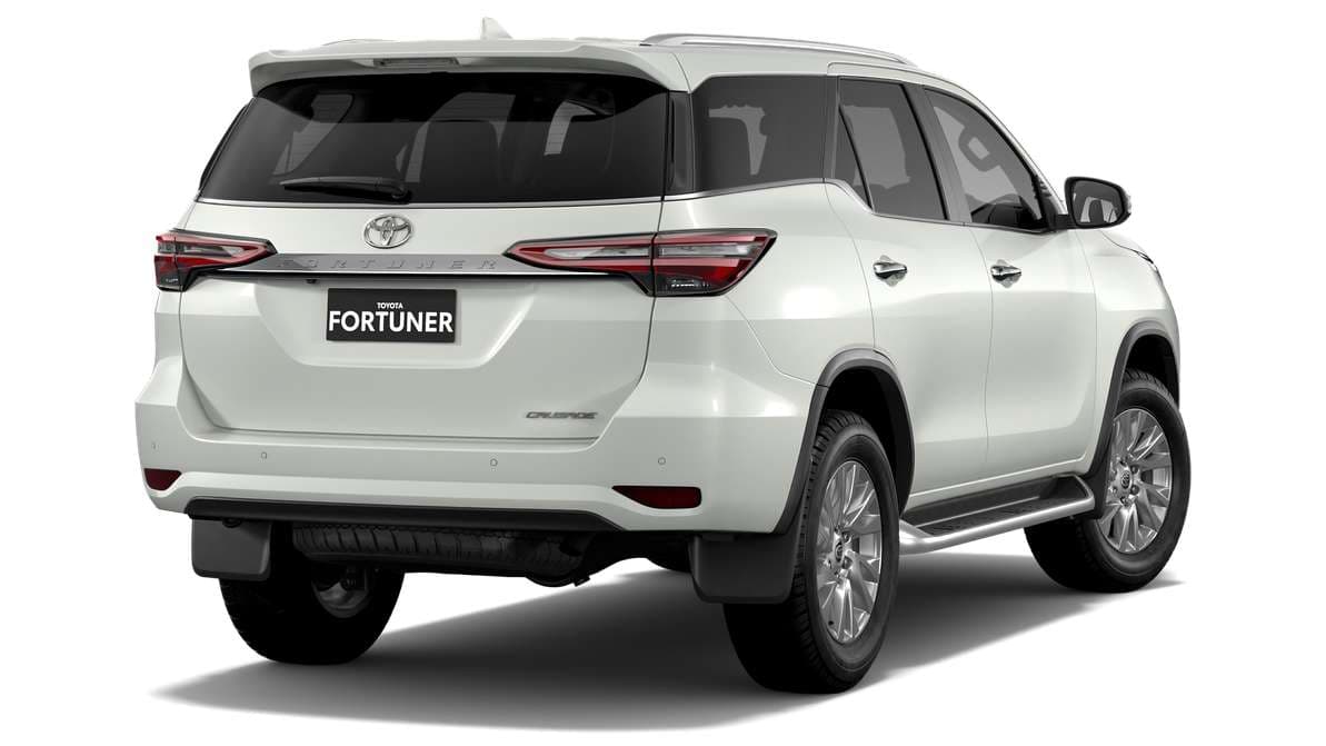 2025 Toyota Fortuner Crusade Automatic image 3