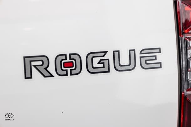 2023 Toyota HILUX Rogue image 22