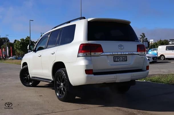 2020 Toyota Landcruiser VX image 4