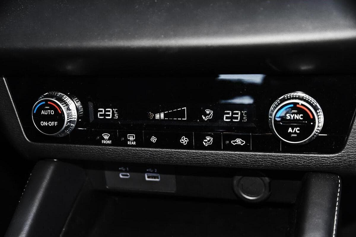 2024 Mitsubishi Outlander ES ZM Auto 2WD MY24 image 12
