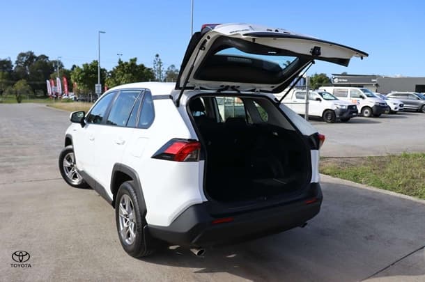 2023 Toyota RAV4 Hybrid GX AWD image 8