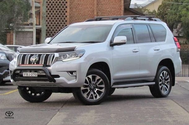 2023 Toyota Prado VX image 3