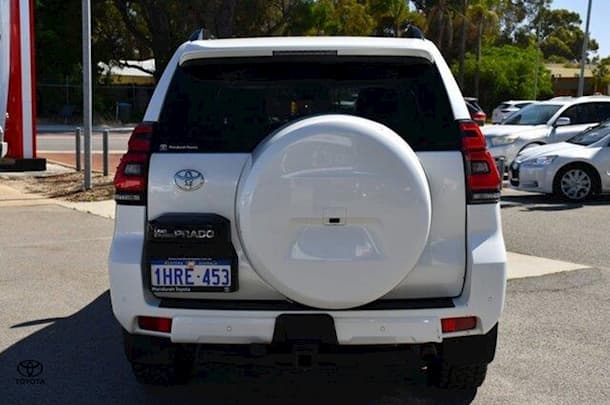 2022 Toyota Prado VX image 17