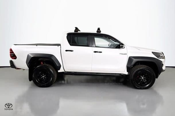 2024 Toyota Hilux GR-S image 11