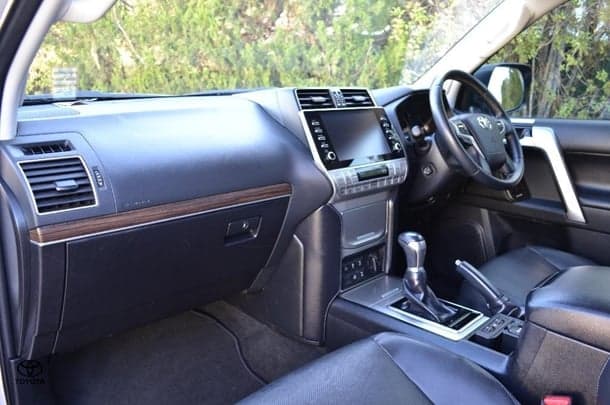 2022 Toyota Prado VX image 10