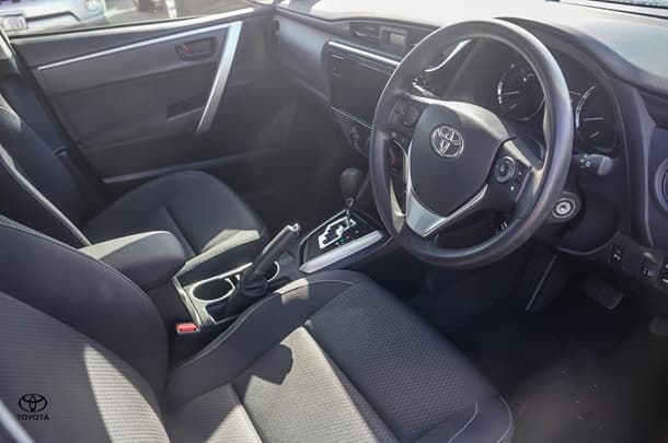 2019 Toyota Corolla Sedan Ascent image 6