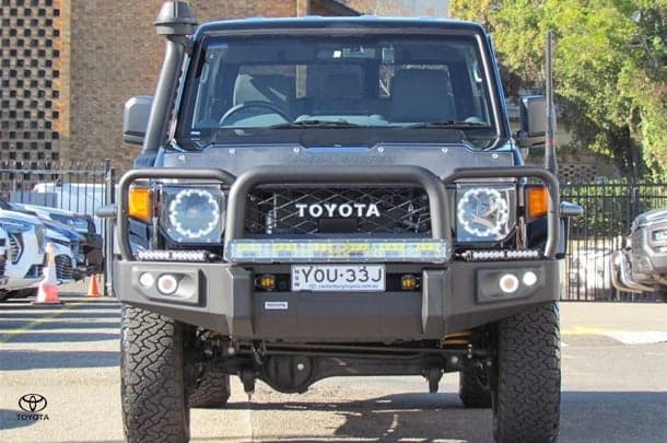 2024 Toyota LC Military GXL image 2
