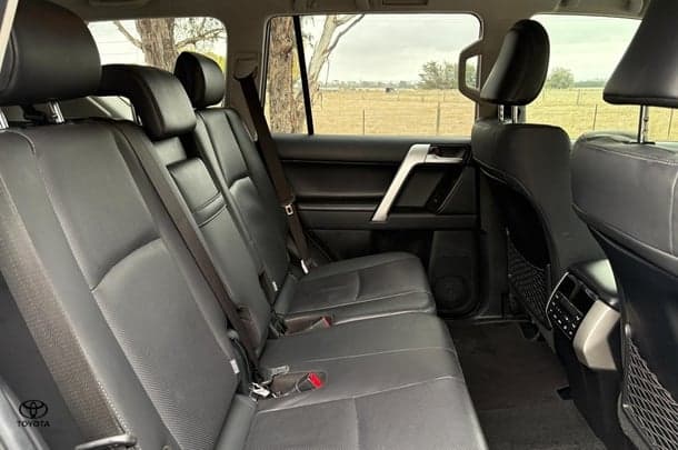 2021 Toyota Prado VX image 15