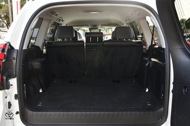 2019 Toyota Prado VX image 19