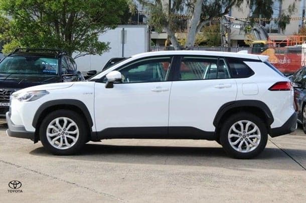 2023 Toyota Corolla Cross Hybrid GX image 18