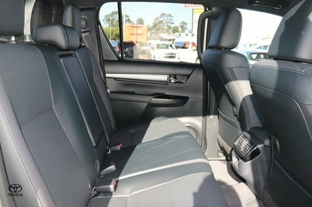 2024 Toyota Hilux 4x4 Rogue image 7
