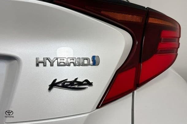 2022 Toyota C-HR Hybrid Koba 2WD image 9