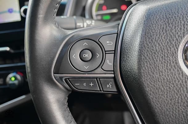2021 Toyota Camry Hybrid SL image 18