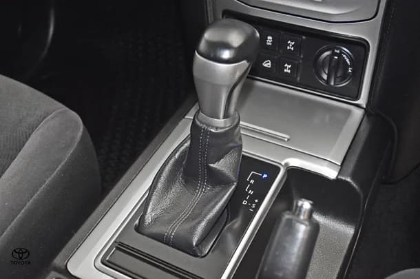 2020 Toyota Prado GXL image 12