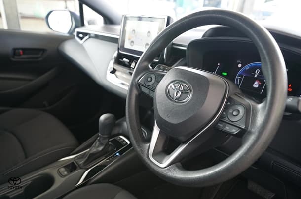 2023 Toyota Corolla Hatch Hybrid Ascent Sport image 12